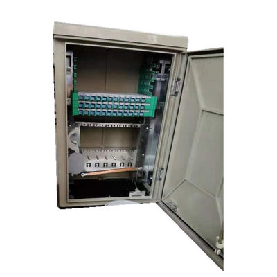 96 Core Tủ đường phố ngoài trời Tủ kết nối chéo quang gắn cực